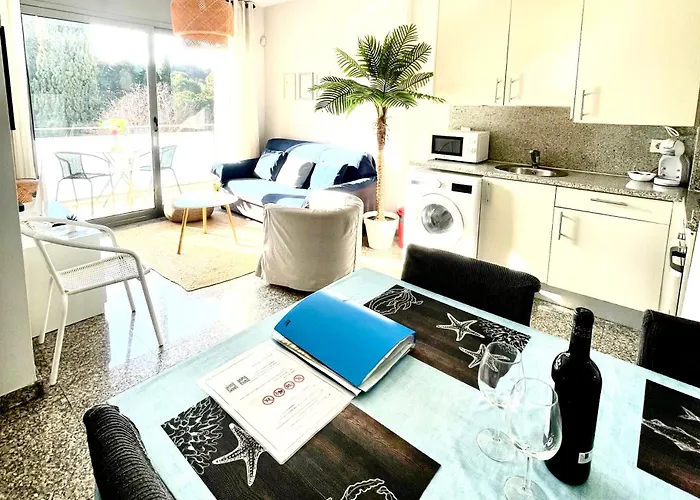 Апартаменти Beach&pool, Boutique With Free Parking, Full Equipped In Fenals *